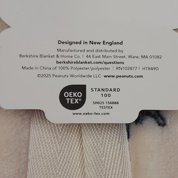 Peanuts Full/Queen Plush Blanket 90x90 By Berkshire Polyester Snoopy Holiday - Picture 5 of 9